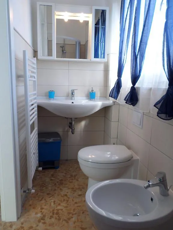 *** Bed & Breakfast Le Midi Versilia Lido di Camaiore Italy